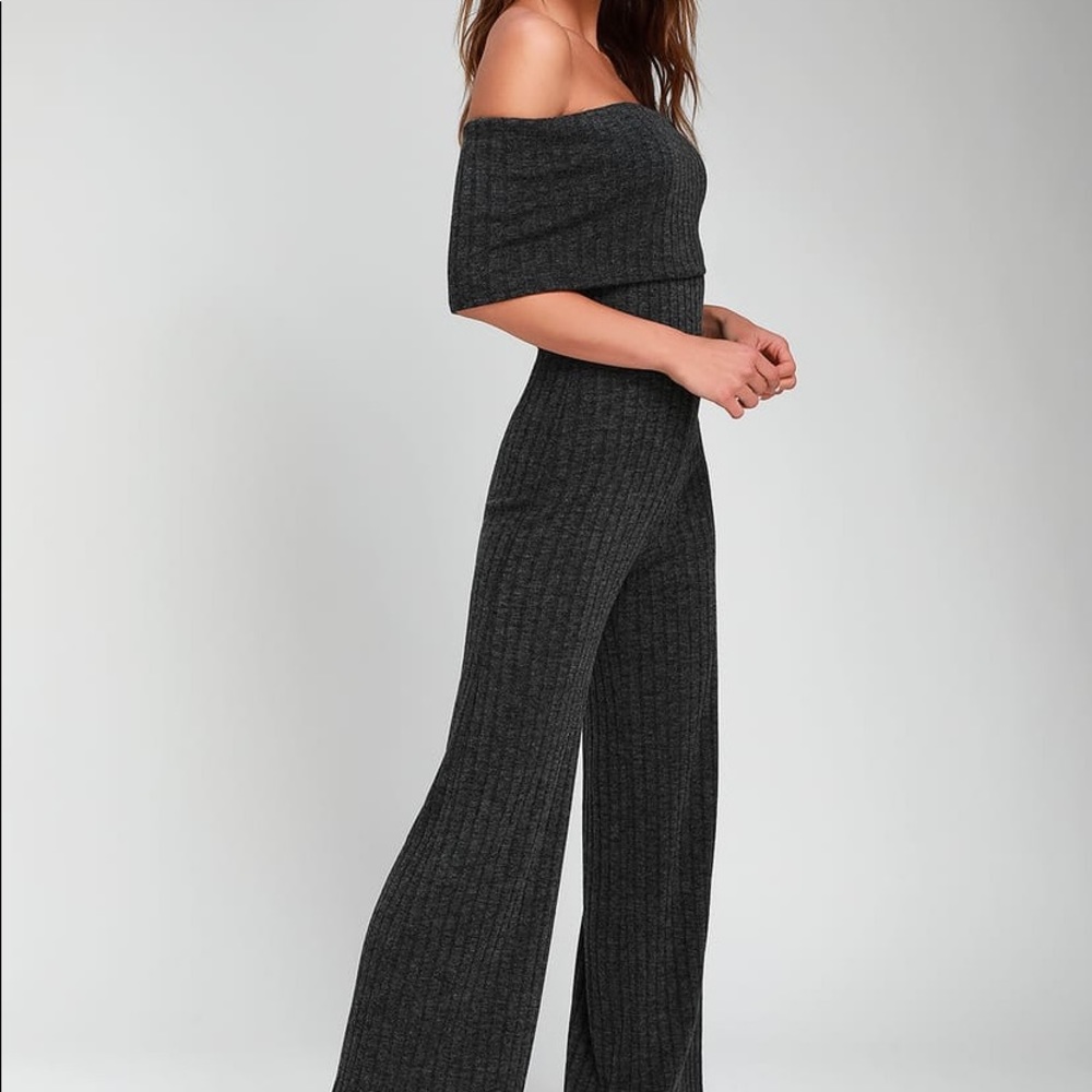 Size S Lulu’s Off The Shoulder Pantsuit in Gray